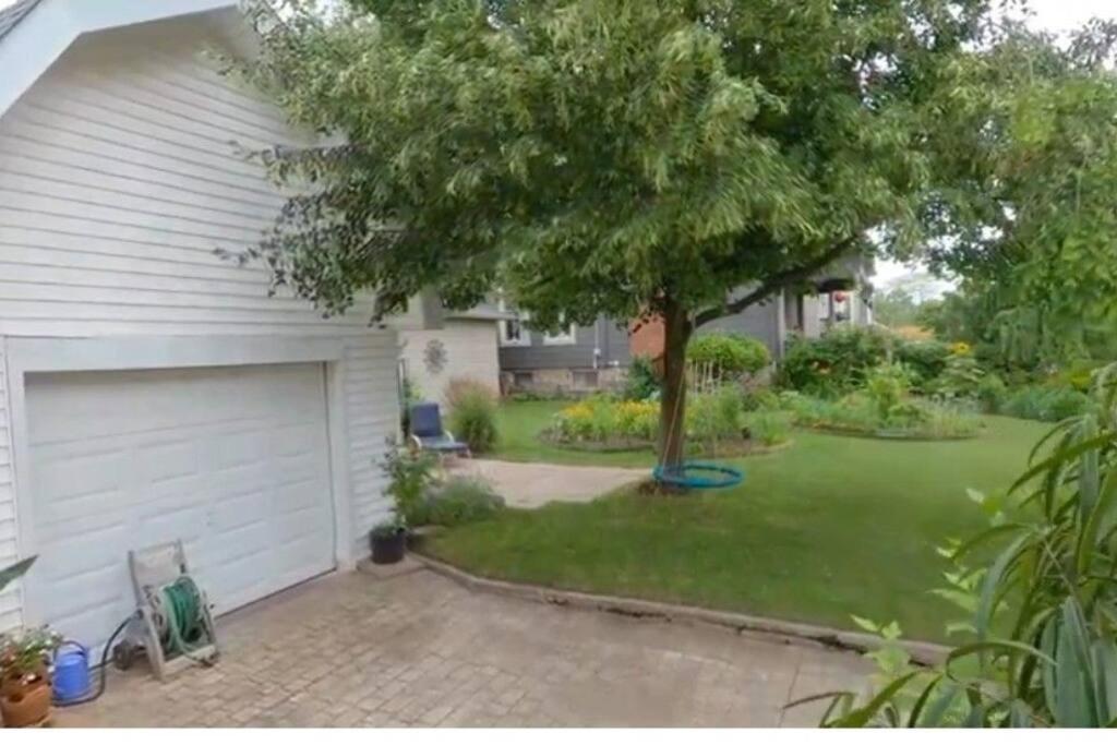 Garden 2 Storey House Niagara-Fälle Exterior foto