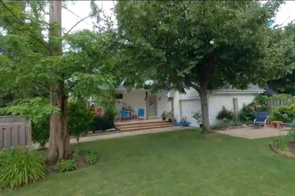 Garden 2 Storey House Niagara-Fälle Exterior foto